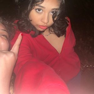 Meet your Posher, Yadira